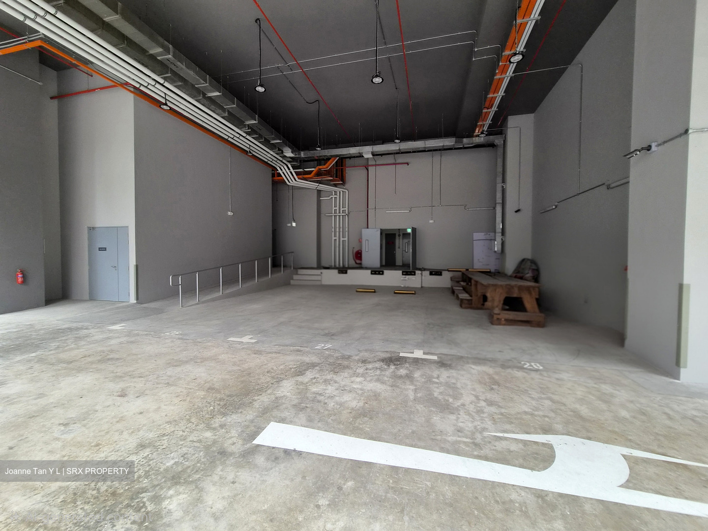 Space 18 (D12), Factory #590706011